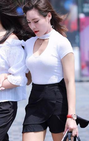 善良的秘书